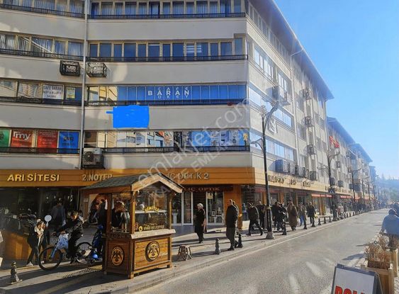 Kabze Emlaktan Arı Sitesinde Devren Kiralık Güzellik Merkezi