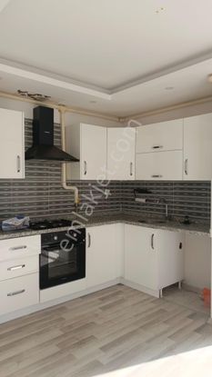 Sarıçam Çarkıpare De İskanlı Havuzlu Site İçinde 2+1 Satılık Fırsat Dairesi