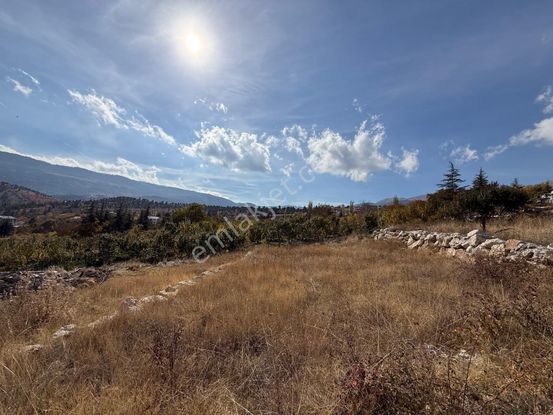 Bolkar'dan Arslanköy'de Satılık 405 M² Göl Manzaralı 405 M² Arsa