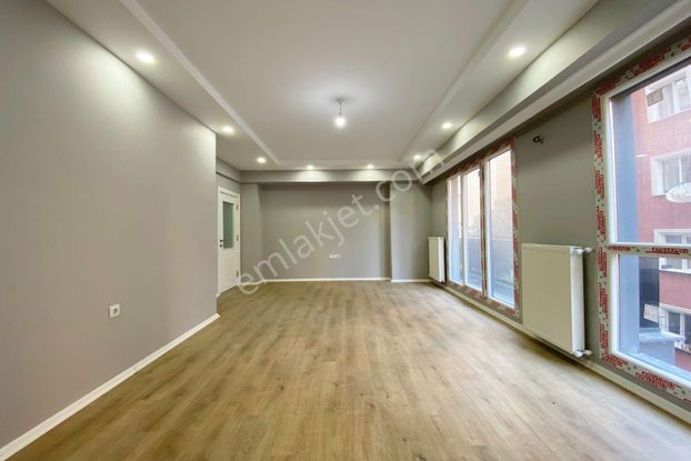 Weal World' Den Bahçelievler Devlet Hst. Yakını, Otoparklı, 3+1, Arakat ...