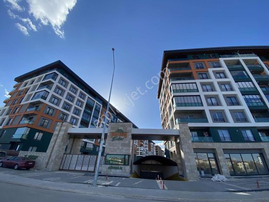 Meram Piri Reis Evlerinde 3+1 Satılık Hisse