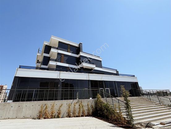 Alacaatlı Mahallesi Yaşamkent Suit Satılık 2+1 Teraslı Daire