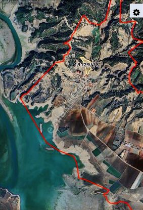 Karaömerli'de Göl Manzaralı, 450m² Hisse