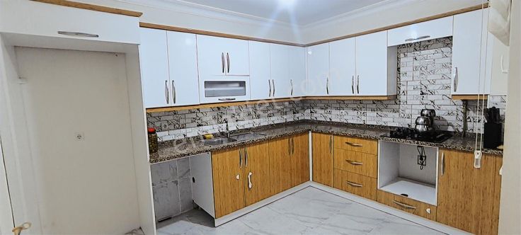 Edis Emlak'tan Satılık Bafra Mevlanada Arsa Takaslı 3+1