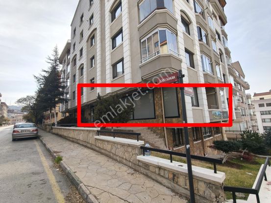 Emaks'tan/gökkuşağı 1202 Sokak'ta/yapılı/100 M2/ofis/büro/depo