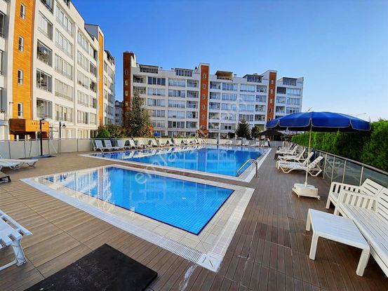 Bahadır'dan Karşıyaka Mh.ateş Palmiye Sitesi 3+1 140m2 Giriş
