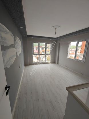 Dikili Ümmetoğlu'ndan 2+1 Yeni Bina Sıfır Daire