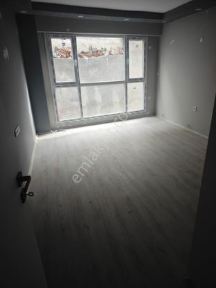 Dikili Ümmetoğlu'ndan 2+1 Yeni Bina Sıfır Daire