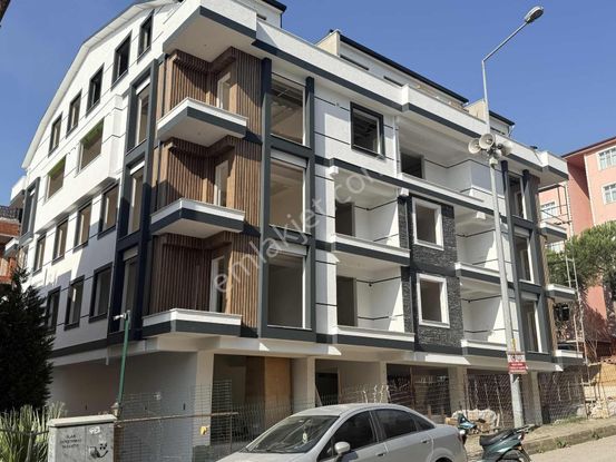 Körfez H.osman Mah Satılık Asansörlü Lüx Ara Kat Daire 3+1 Odalı