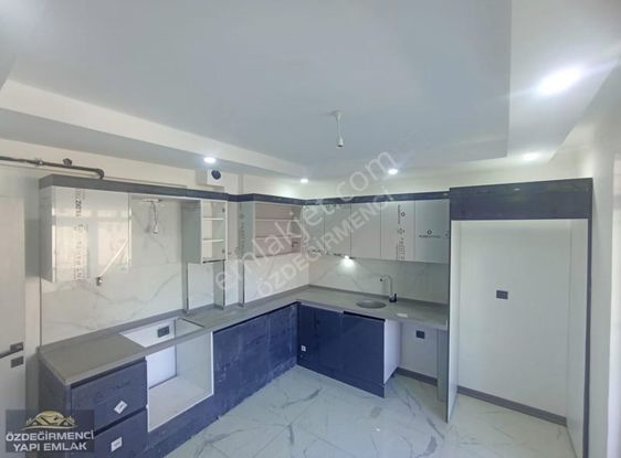 Özdeğirmenci Yapı-emlaktan Satılık 130 M2 2. Kat 3+1