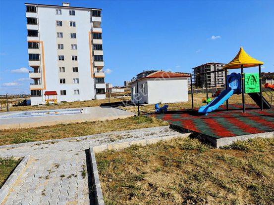 Edirne Merkez Kurtuluş Mahallesi Havuzlu Geniş 2+1 Daire