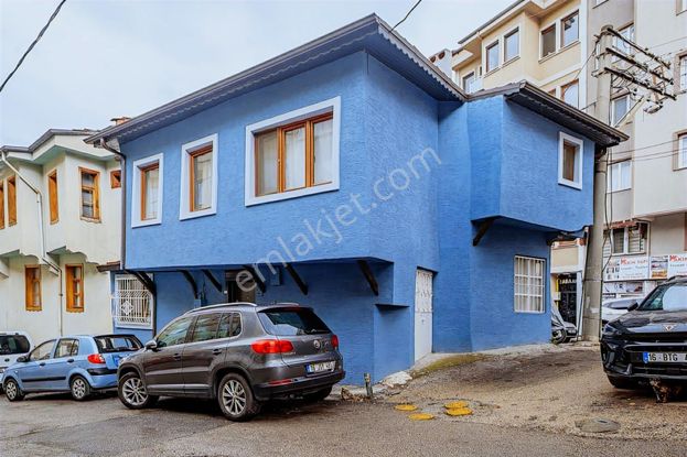 Remax Advantage'den Maksem Cd Müstakil Satılık 5+1 Konak