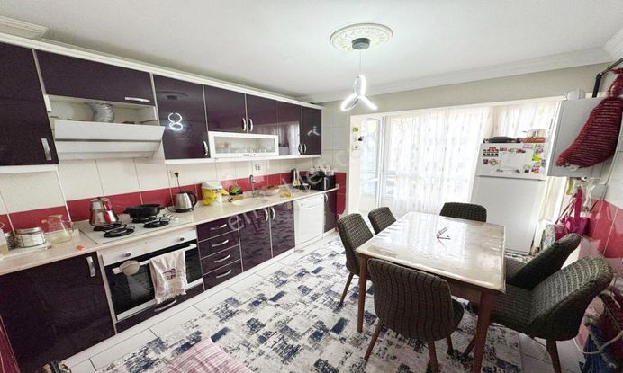 Atapark Mahallesi'nde Cadde Yanı E.banyolu Yapılı 3+1 Daire!