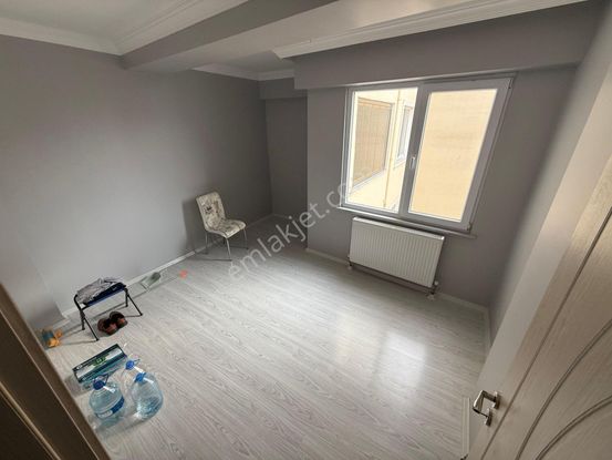 Şeyhsinan Mahalesinde Acil Satılık 2+1 4 Yılık Daire İskanlı Ara Kat