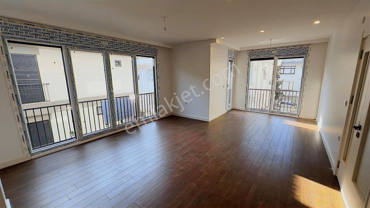 Florya'da Sıfır Arakat 3+1 Daire