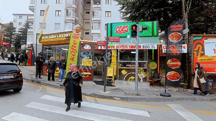 Turyap'tan Pursaklar Yunusemre Cad Üzeri Köşe Başında