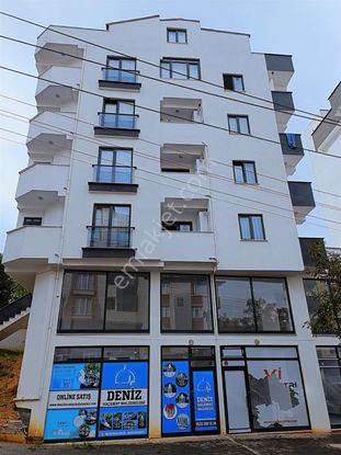 Çayırova Emek Mah Bosna Cad Satılık 3+1 Asansörlü Arakat Daire