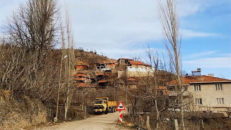 Balıkesir Bigadiçte Yol Kenarı Satılık 2.405 M2 Arsa