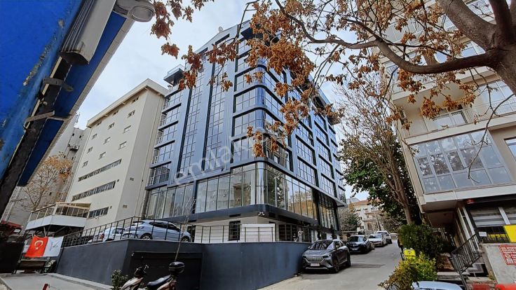 Kuğulu Park Yanı, Atatürk Bulvarı Üzeri Satılık 1+1 Sıfır Daire