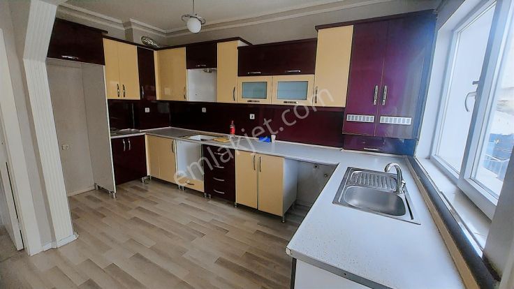 Tepebaşı Mah. Sanatoryum Caddesi Karşısı Kiralık Daire