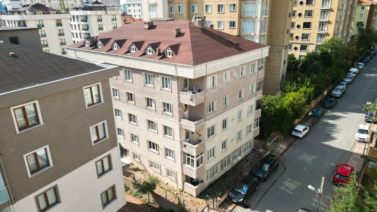 Elalmış Cad. Üzerinde Kapalı Otoparklı 2+1 Arakat Satılık Daire