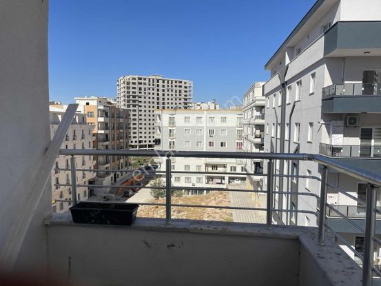 Deniz Gross Uçar Bitişiği Satılık 2+1 Daire Liman'da