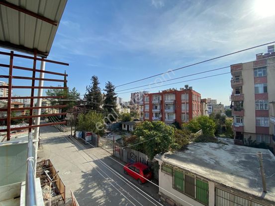 Mithat Paşa Mah.'nde 2 Kat Ev Altı Dükkan Kompl Satılık Müstakil