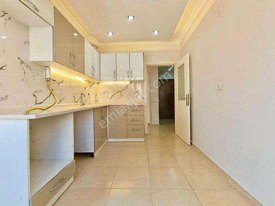 ▇kadıköy'de Ön Cephe Arakat Masrafsız Şık Tasarımlı 3+1 Daire