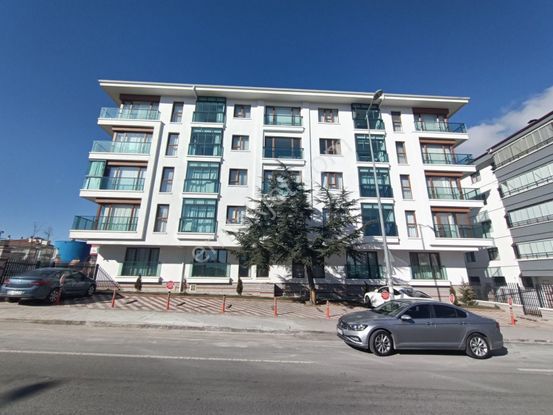 Emaks'tan/cadde Üzeri/sıfır Ayarında/geniş/ön Cephe/55 M2/1+1