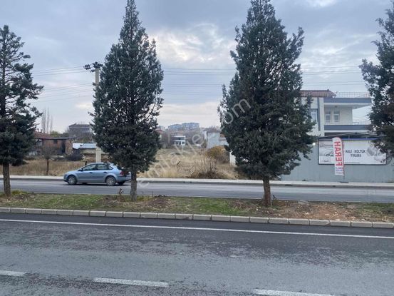 Kardelen Emlak Ve Arsa Ofisinden Ana Yola 100 Metre Arsalar