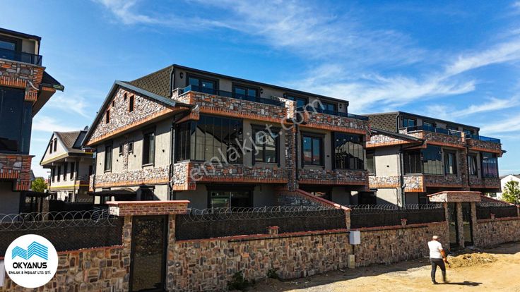 Kocaali’de Satılık 4+1 Villa Yüksek Kalite İşçilik