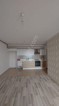 Sarıçam Çarkıpare De İskanlı Site İçinde 2+1 Doğalgazlı Ankastreli Satılık Daire