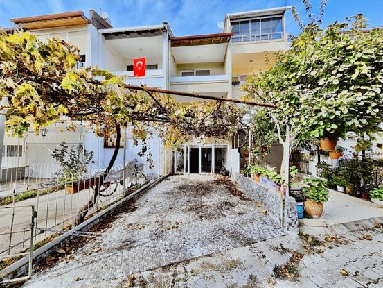 ▓karabuluttan▓sahil Havasında Huzurlu Yaşam Denize 50mt Müstakil