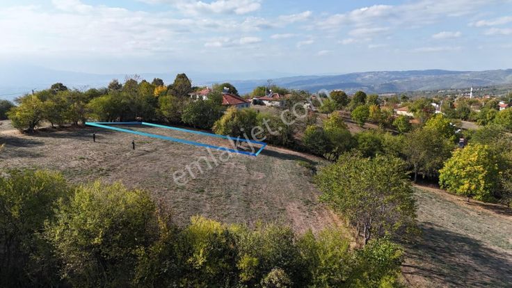 İnegöl Hamitabat Köyünde Mükemmel Konumda Satılık Arsa