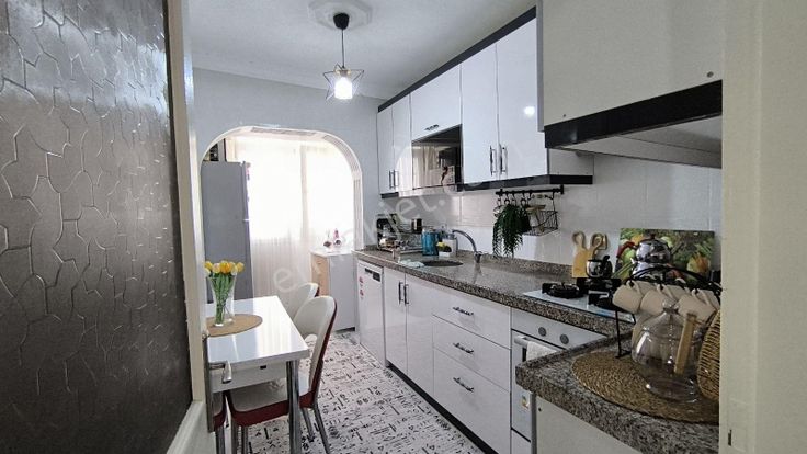 Pınarbaşı Mh. 3+1 Yüksek Giriş Yapılı Bağımsız Genç Yaş Fırsat Daire!!