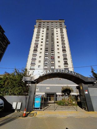 Şerifali Mah. En Gözde Sit. Royal Rasidance 'da Yüksek Kat 1+1