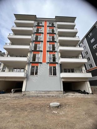 Ekin Group'tan Dsi Civarı Sıfır 1+1 Full Yapılı Daire