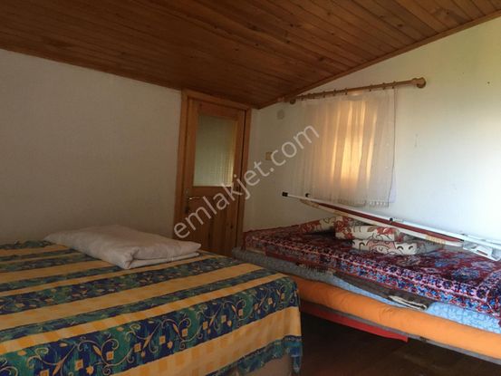 Özgür Emlak'tan Satılık Müstakil Ve Arsası