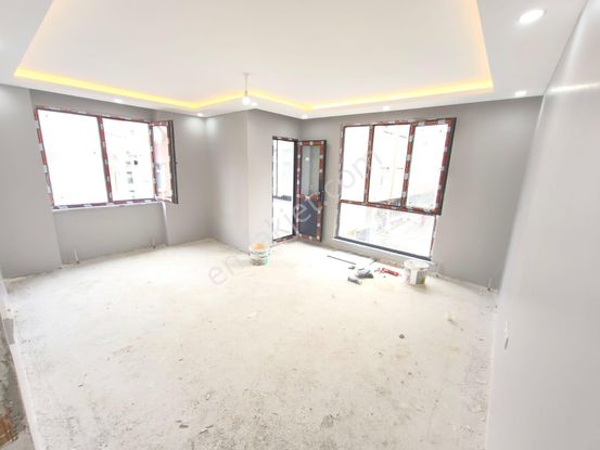 İsmetpaşa Mah.de Sıfır Cadde Dibi Oturuma Hazır 3+1 Köşe Başı