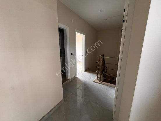 Edremit Çamlıbelde Site İçinde Kapalı Otopark 3+1 Dubleks Daire