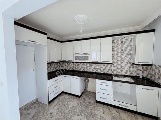 Yg'den Saraçlıda 3+1 120 Net Manzaralı Okul Yanında