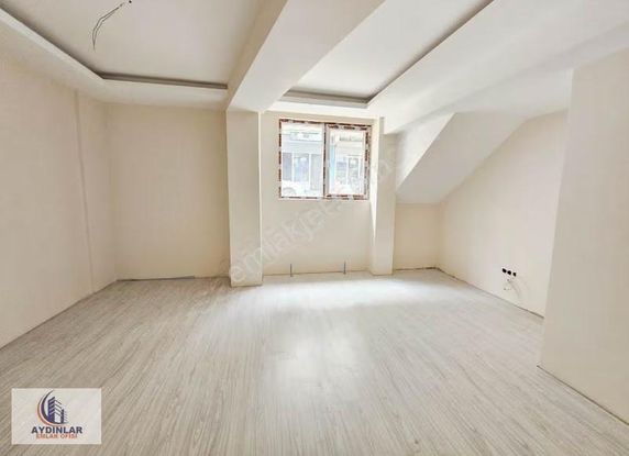 Yenibosna Merkez Cami Yakını Satılık Sıfır 1+1 Bahçe Kat