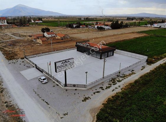 Yaman'dan Bolvadin Çevre Yolu Üzeri Satılık Galeri Showroom