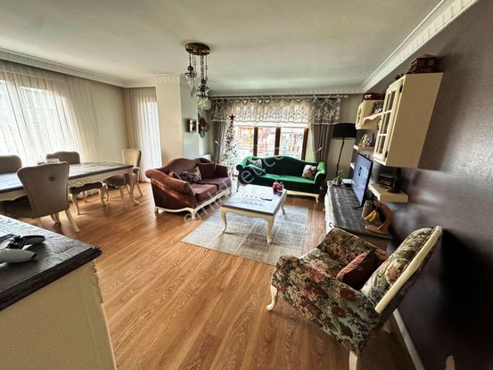 Altıntepe'de 14 Yıllık İskanlı 2.kat Kiracısız 125m2 Satılık 3+1