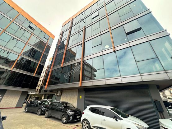 Sancaktepe Ticaret Merkezi 5.kat 20000 Kiracılı Satılık 1+1 Ofis