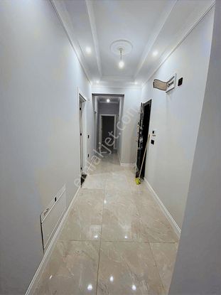 Adapazarı Merkez Ozanlarda 3+1 Sıfır Ebeveyn Banyolu