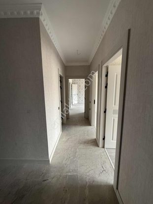 **hocacihan Yalıkonak Cihanbahçede 5+1 Ara Kat Daire**