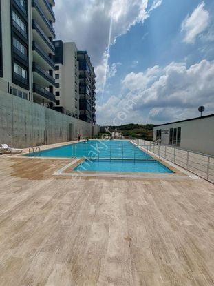 Kızılcıklı 4+1 Teraslı Toplu Taşıma Güzergah Üzeri Lüks Daire