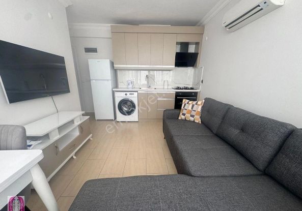 A K Mutludan Kültürde Sıfır Eşyalı Modern 1+1 Daire