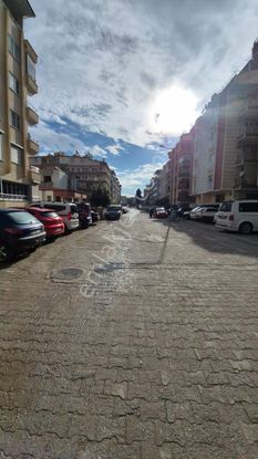 Didim Yeni Mahallede Fırsat Asansörlü Ara Kat 3+1 Daire!